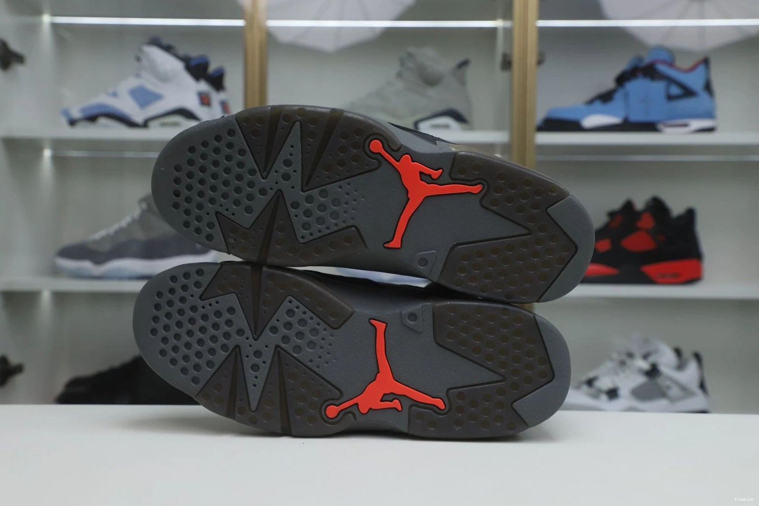 JORDAN PARIS 'IRON X SAINT-GERMAIN 6 AIR RETRO GREY' 0302